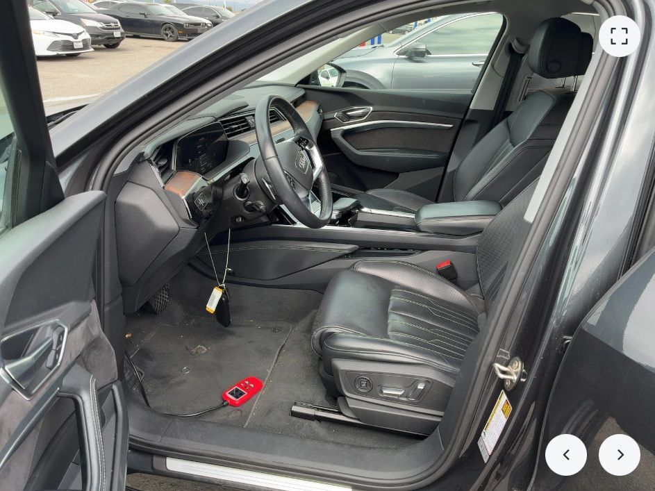 2019 Audi e-tron Prestige OR