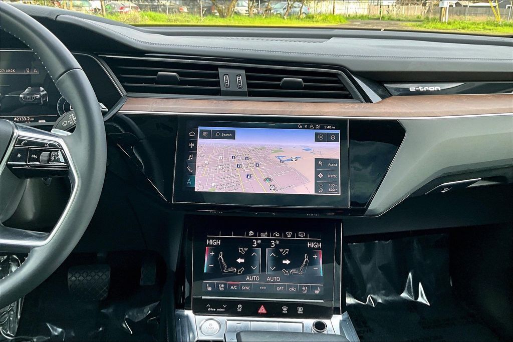 2019 Audi e-tron Prestige OR
