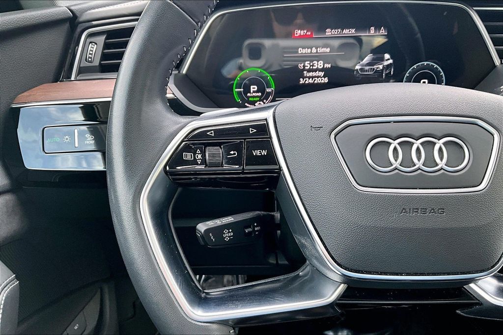 2019 Audi e-tron Prestige OR