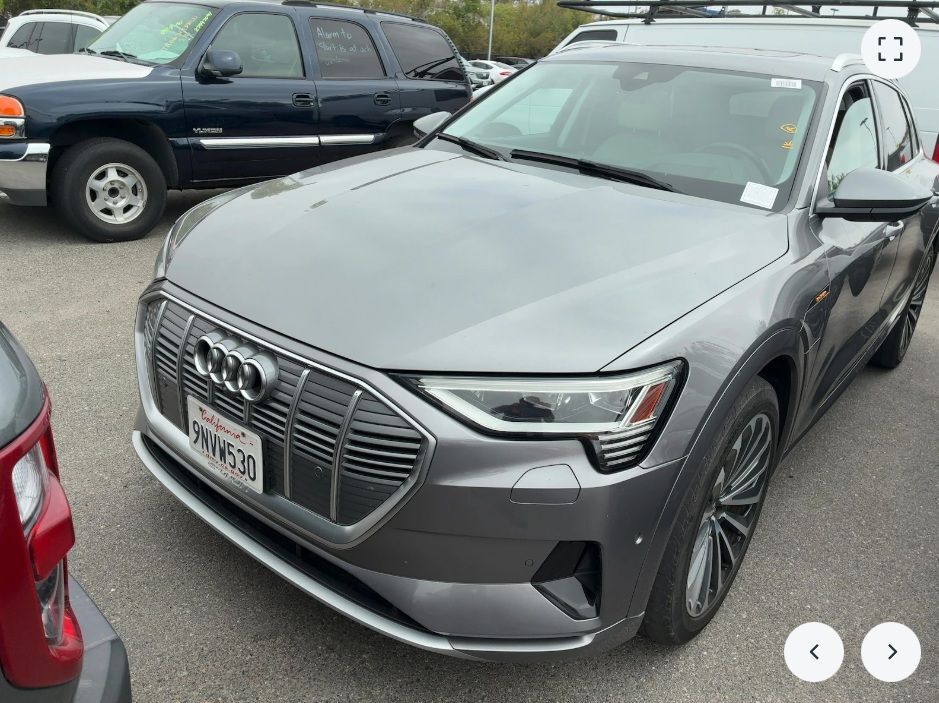 2019 Audi e-tron Prestige