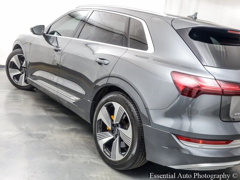 2019 Audi e-tron Prestige PRICE INCLUDES $4000 IRS TAX CREDIT!! YOU MUST QUALIFY! Willowbrook IL