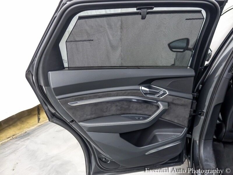 2019 Audi e-tron Prestige PRICE INCLUDES $4000 IRS TAX CREDIT!! YOU MUST QUALIFY! Willowbrook IL