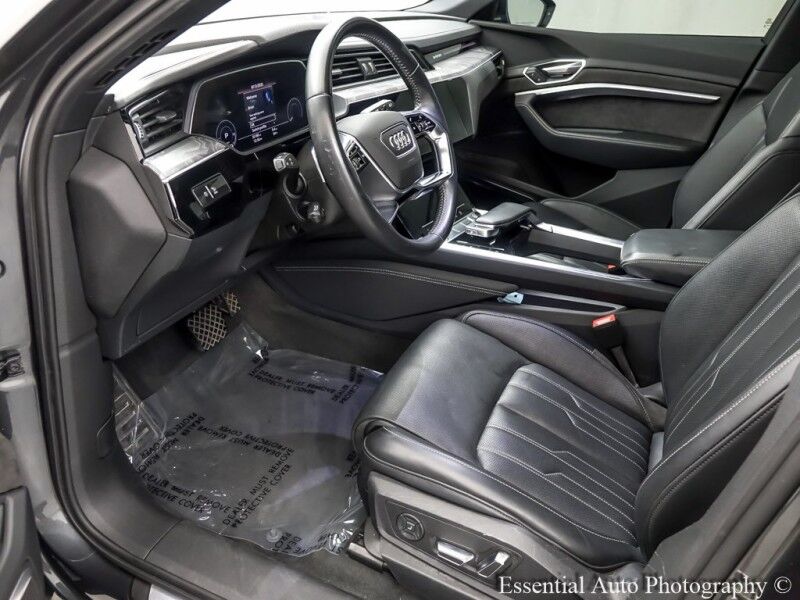 2019 Audi e-tron Prestige PRICE INCLUDES $4000 IRS TAX CREDIT!! YOU MUST QUALIFY! Willowbrook IL