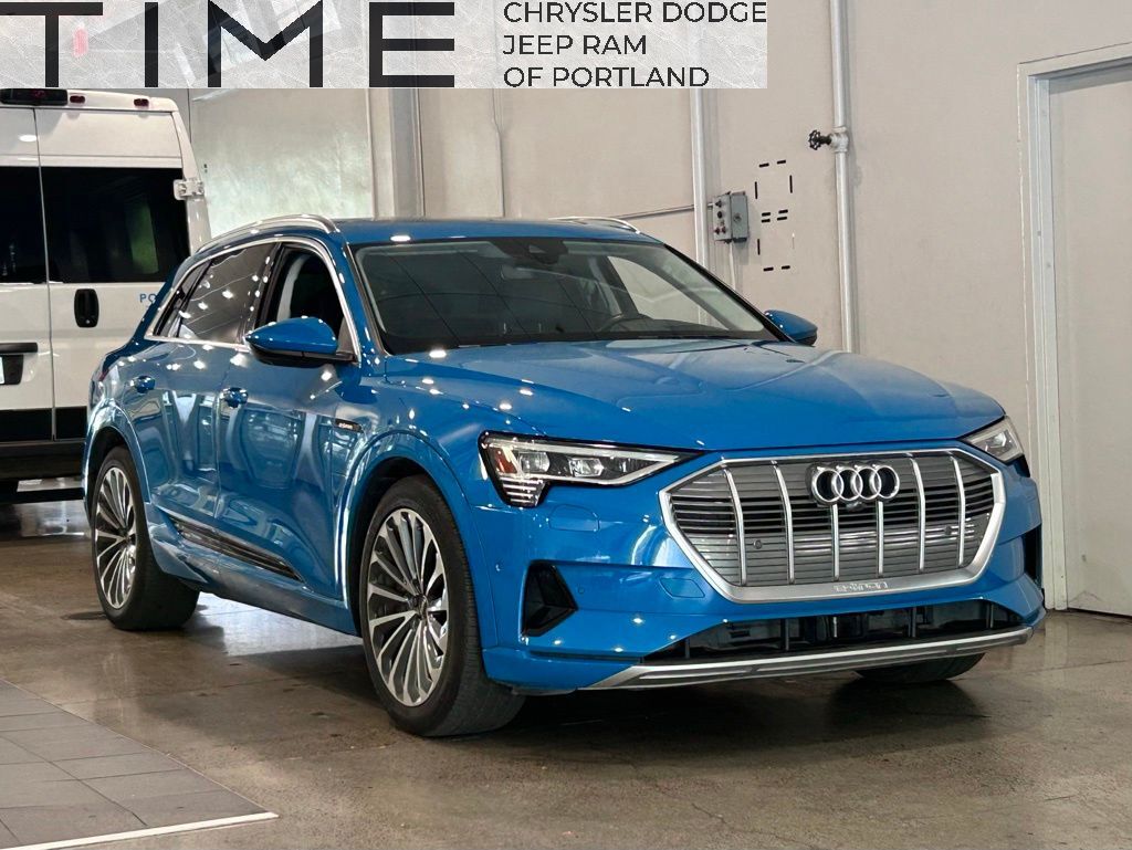 2019 Audi e-tron Prestige