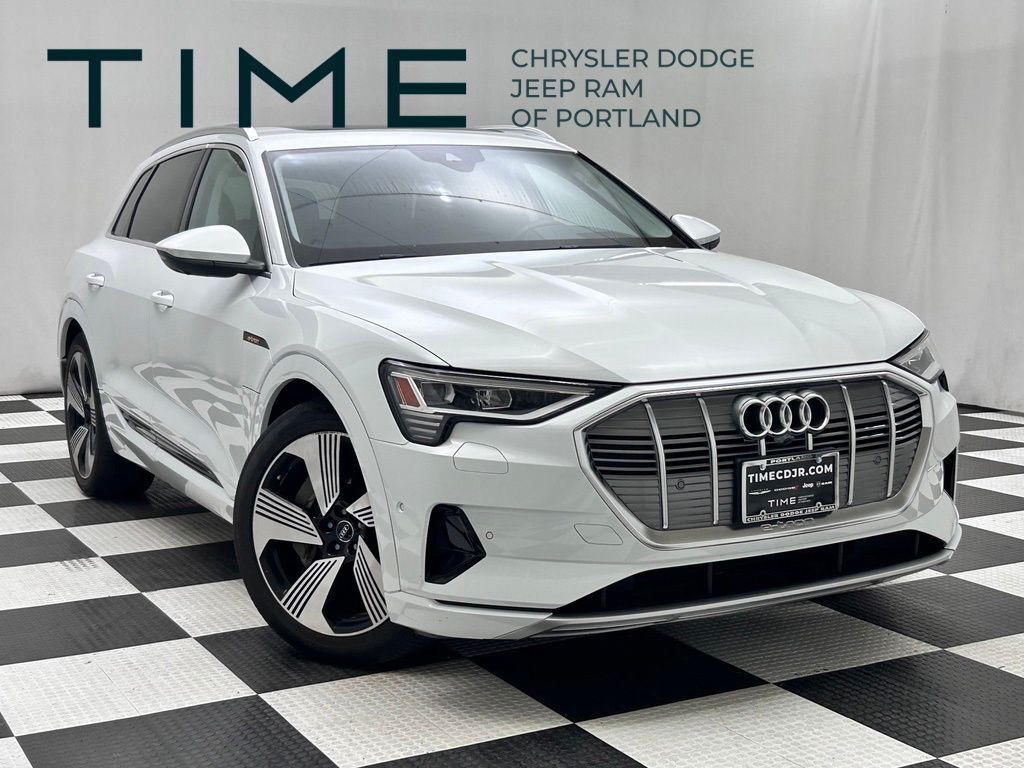 2019 Audi e-tron Prestige