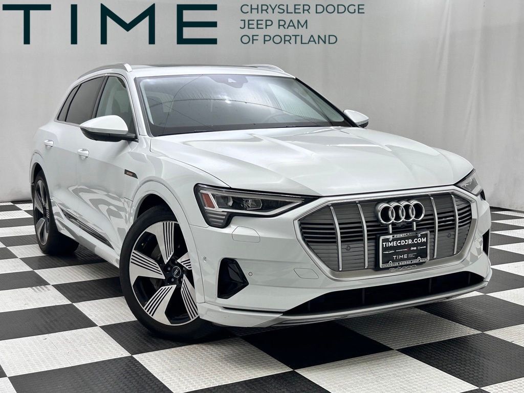 2019 Audi e-tron Prestige