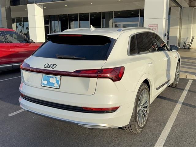 2019 Audi e-tron quattro Prestige
