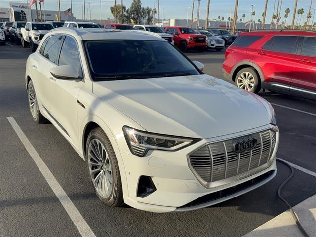 2019 Audi e-tron quattro Prestige