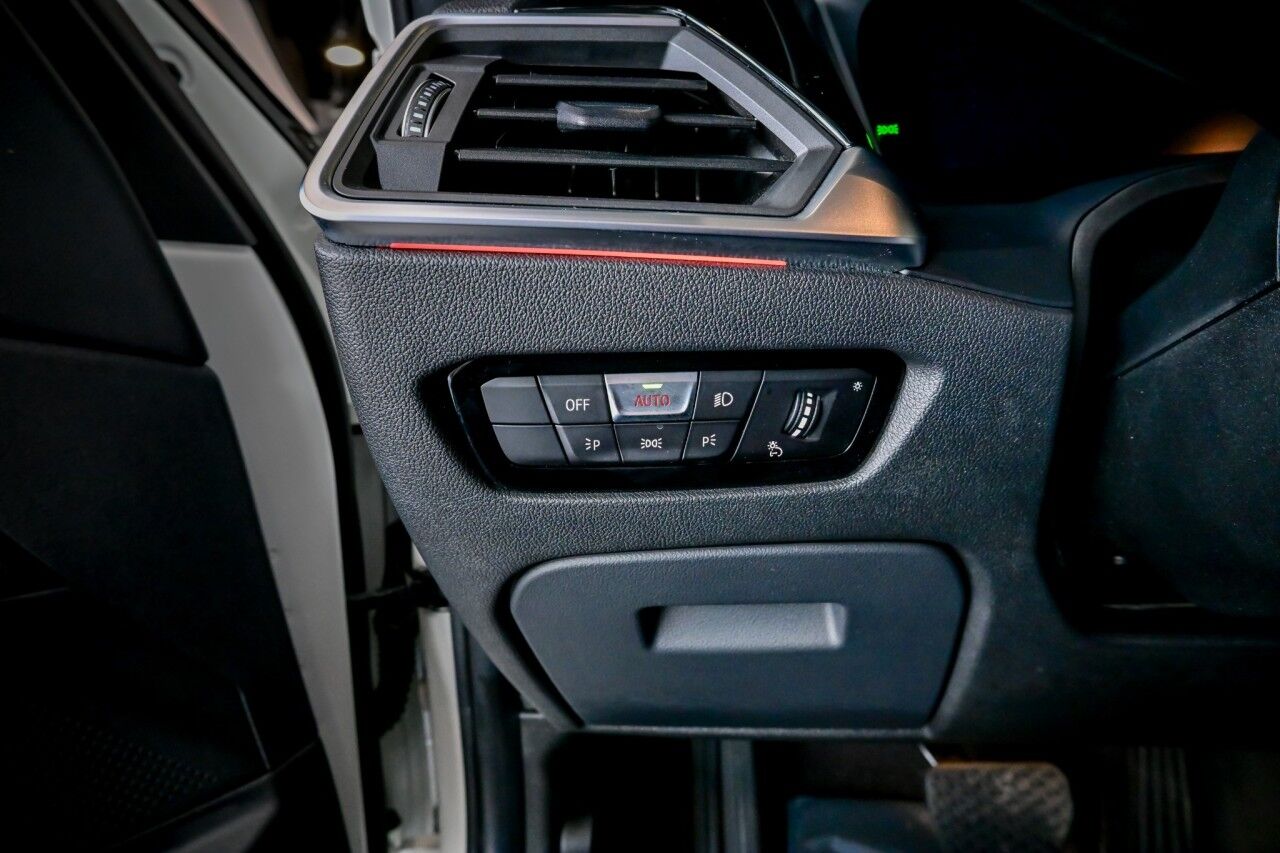 2019 BMW 3 Series 330i xDrive, Navigation, CarPlay, Remote Start, Ambient Lighting Springfield NJ