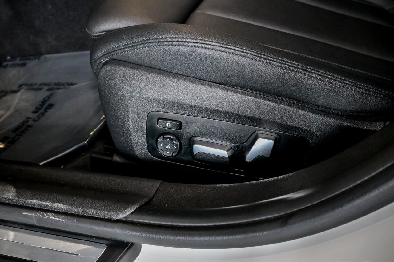 2019 BMW 3 Series 330i xDrive, Navigation, CarPlay, Remote Start, Ambient Lighting Springfield NJ