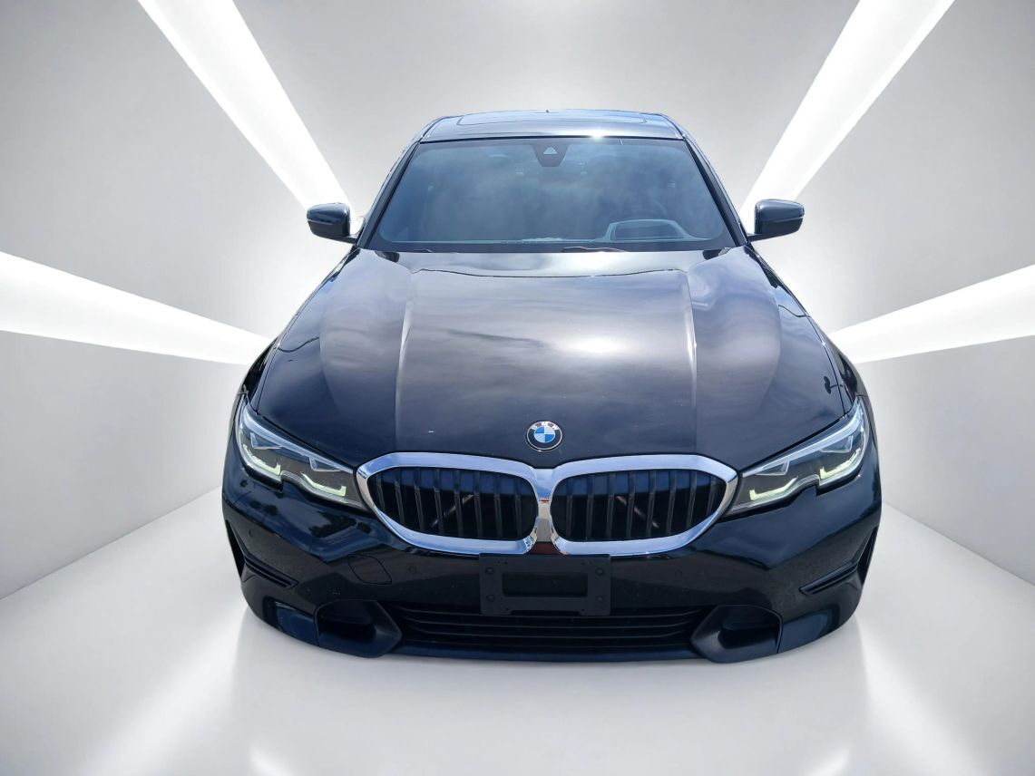 2019 BMW 3 Series 330i xDrive Sedan 4D