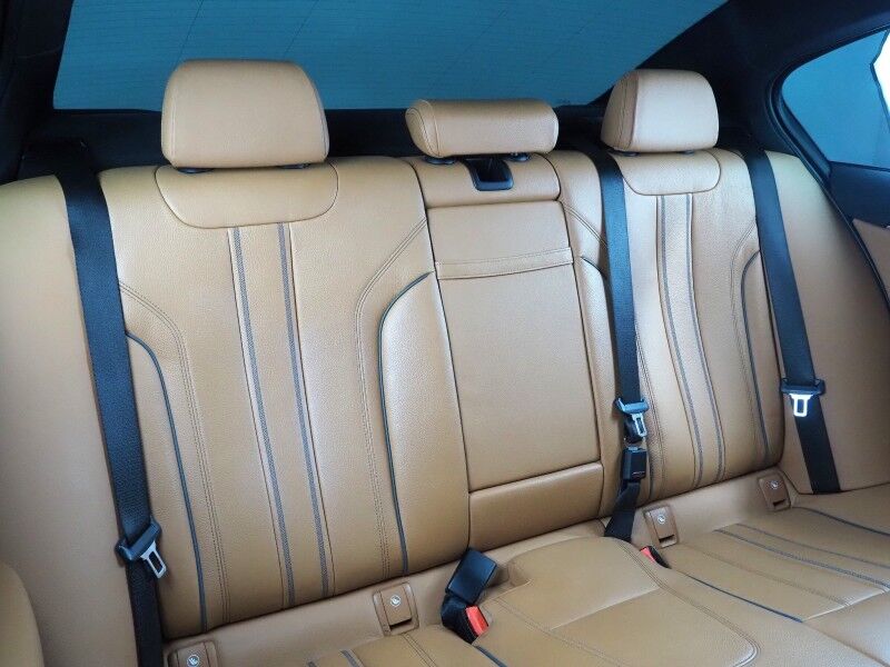 2019 BMW 5 Series 540i *DRIVER ASSIST PLUS PKG, HEADS-UP DISPLAY, NAVIGATION, ADAPTIVE CRUISE, SAFETY ALERTS, 360 VIEW CAMERAS, MOONROOF, DAKOTA LEATHER, HEATED/MULTI-CONTOUR SEATS, COMFORT ACCESS, WIRELESS CHARGING, APPLE CARPLAY Round Rock TX