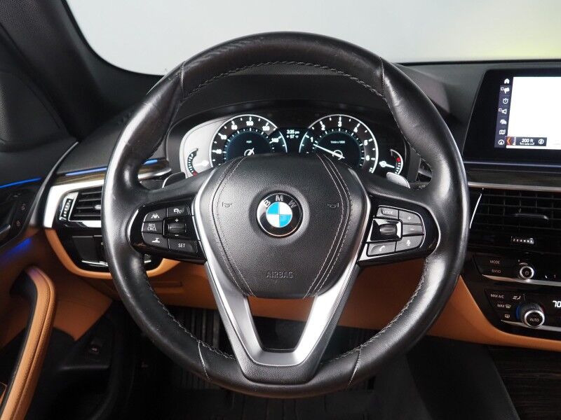2019 BMW 5 Series 540i *DRIVER ASSIST PLUS PKG, HEADS-UP DISPLAY, NAVIGATION, ADAPTIVE CRUISE, SAFETY ALERTS, 360 VIEW CAMERAS, MOONROOF, DAKOTA LEATHER, HEATED/MULTI-CONTOUR SEATS, COMFORT ACCESS, WIRELESS CHARGING, APPLE CARPLAY Round Rock TX