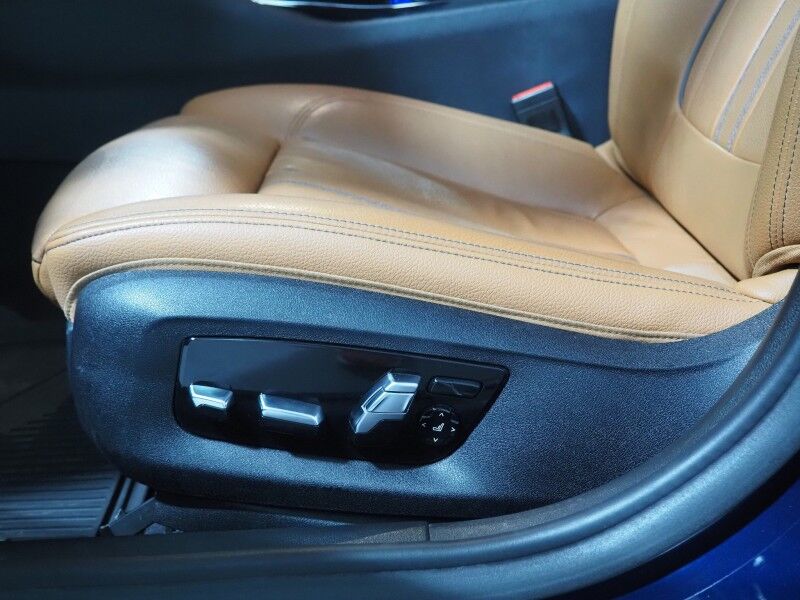 2019 BMW 5 Series 540i *DRIVER ASSIST PLUS PKG, HEADS-UP DISPLAY, NAVIGATION, ADAPTIVE CRUISE, SAFETY ALERTS, 360 VIEW CAMERAS, MOONROOF, DAKOTA LEATHER, HEATED/MULTI-CONTOUR SEATS, COMFORT ACCESS, WIRELESS CHARGING, APPLE CARPLAY Round Rock TX