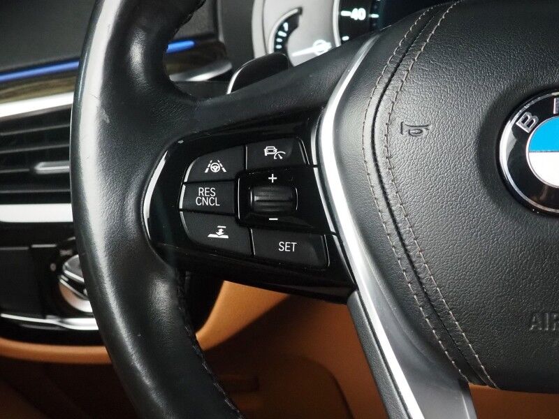 2019 BMW 5 Series 540i *DRIVER ASSIST PLUS PKG, HEADS-UP DISPLAY, NAVIGATION, ADAPTIVE CRUISE, SAFETY ALERTS, 360 VIEW CAMERAS, MOONROOF, DAKOTA LEATHER, HEATED/MULTI-CONTOUR SEATS, COMFORT ACCESS, WIRELESS CHARGING, APPLE CARPLAY Round Rock TX