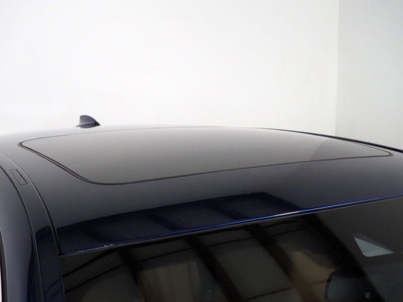 2019 BMW 5 Series 540i *DRIVER ASSIST PLUS PKG, HEADS-UP DISPLAY, NAVIGATION, ADAPTIVE CRUISE, SAFETY ALERTS, 360 VIEW CAMERAS, MOONROOF, DAKOTA LEATHER, HEATED/MULTI-CONTOUR SEATS, COMFORT ACCESS, WIRELESS CHARGING, APPLE CARPLAY Round Rock TX