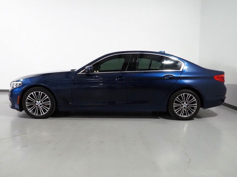 2019 BMW 5 Series 540i *DRIVER ASSIST PLUS PKG, HEADS-UP DISPLAY, NAVIGATION, ADAPTIVE CRUISE, SAFETY ALERTS, 360 VIEW CAMERAS, MOONROOF, DAKOTA LEATHER, HEATED/MULTI-CONTOUR SEATS, COMFORT ACCESS, WIRELESS CHARGING, APPLE CARPLAY Round Rock TX