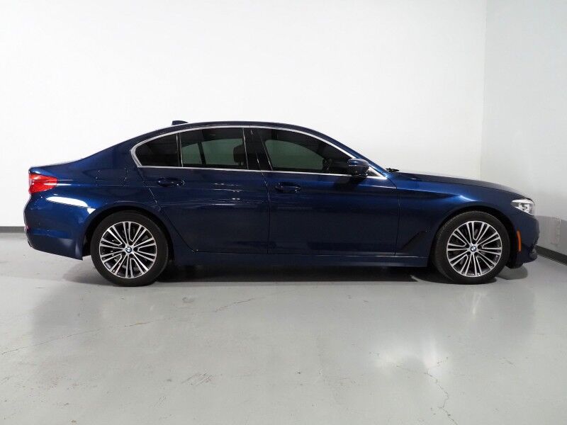 2019 BMW 5 Series 540i *DRIVER ASSIST PLUS PKG, HEADS-UP DISPLAY, NAVIGATION, ADAPTIVE CRUISE, SAFETY ALERTS, 360 VIEW CAMERAS, MOONROOF, DAKOTA LEATHER, HEATED/MULTI-CONTOUR SEATS, COMFORT ACCESS, WIRELESS CHARGING, APPLE CARPLAY Round Rock TX