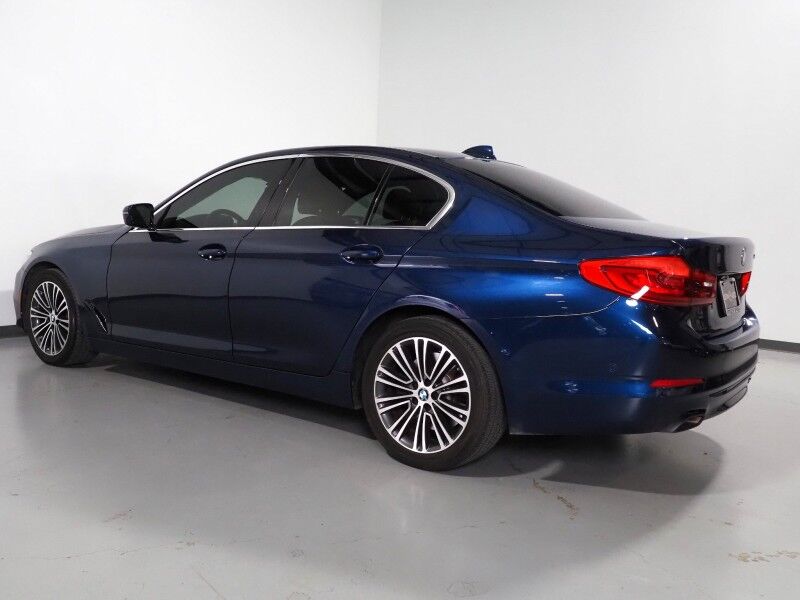 2019 BMW 5 Series 540i *DRIVER ASSIST PLUS PKG, HEADS-UP DISPLAY, NAVIGATION, ADAPTIVE CRUISE, SAFETY ALERTS, 360 VIEW CAMERAS, MOONROOF, DAKOTA LEATHER, HEATED/MULTI-CONTOUR SEATS, COMFORT ACCESS, WIRELESS CHARGING, APPLE CARPLAY Round Rock TX