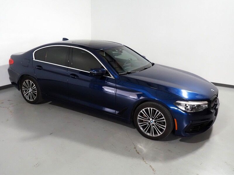 2019 BMW 5 Series 540i *DRIVER ASSIST PLUS PKG, HEADS-UP DISPLAY, NAVIGATION, ADAPTIVE CRUISE, SAFETY ALERTS, 360 VIEW CAMERAS, MOONROOF, DAKOTA LEATHER, HEATED/MULTI-CONTOUR SEATS, COMFORT ACCESS, WIRELESS CHARGING, APPLE CARPLAY Round Rock TX