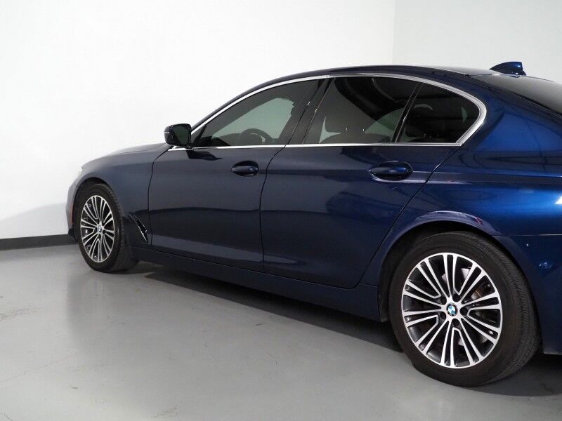 2019 BMW 5 Series 540i *DRIVER ASSIST PLUS PKG, HEADS-UP DISPLAY, NAVIGATION, ADAPTIVE CRUISE, SAFETY ALERTS, 360 VIEW CAMERAS, MOONROOF, DAKOTA LEATHER, HEATED/MULTI-CONTOUR SEATS, COMFORT ACCESS, WIRELESS CHARGING, APPLE CARPLAY Round Rock TX