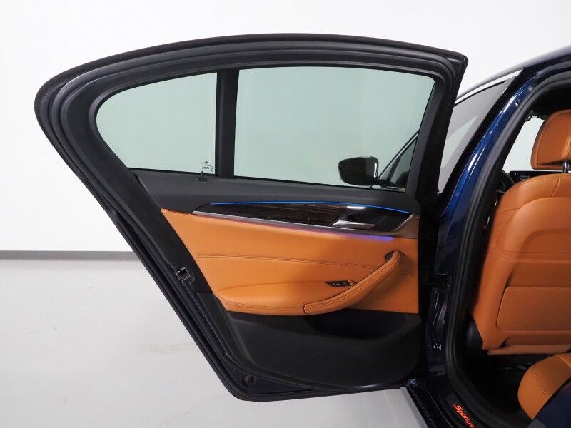 2019 BMW 5 Series 540i *DRIVER ASSIST PLUS PKG, HEADS-UP DISPLAY, NAVIGATION, ADAPTIVE CRUISE, SAFETY ALERTS, 360 VIEW CAMERAS, MOONROOF, DAKOTA LEATHER, HEATED/MULTI-CONTOUR SEATS, COMFORT ACCESS, WIRELESS CHARGING, APPLE CARPLAY Round Rock TX