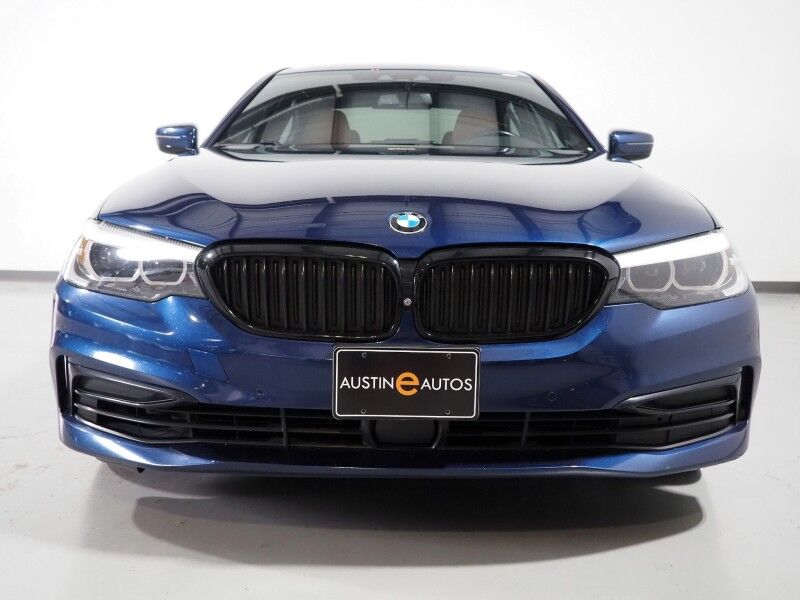 2019 BMW 5 Series 540i *DRIVER ASSIST PLUS PKG, HEADS-UP DISPLAY, NAVIGATION, ADAPTIVE CRUISE, SAFETY ALERTS, 360 VIEW CAMERAS, MOONROOF, DAKOTA LEATHER, HEATED/MULTI-CONTOUR SEATS, COMFORT ACCESS, WIRELESS CHARGING, APPLE CARPLAY Round Rock TX