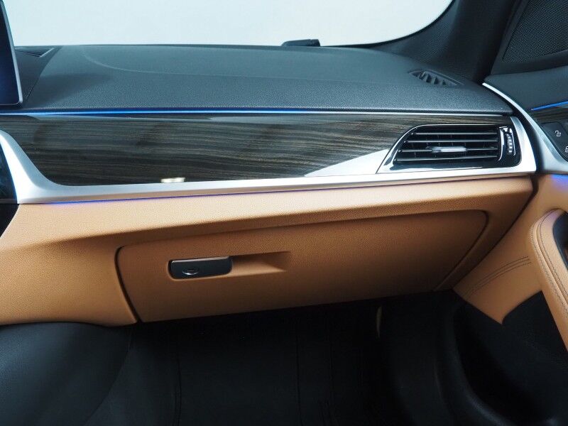 2019 BMW 5 Series 540i *DRIVER ASSIST PLUS PKG, HEADS-UP DISPLAY, NAVIGATION, ADAPTIVE CRUISE, SAFETY ALERTS, 360 VIEW CAMERAS, MOONROOF, DAKOTA LEATHER, HEATED/MULTI-CONTOUR SEATS, COMFORT ACCESS, WIRELESS CHARGING, APPLE CARPLAY Round Rock TX