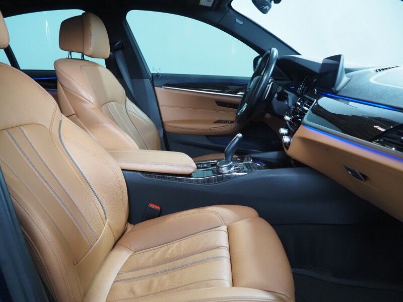 2019 BMW 5 Series 540i *DRIVER ASSIST PLUS PKG, HEADS-UP DISPLAY, NAVIGATION, ADAPTIVE CRUISE, SAFETY ALERTS, 360 VIEW CAMERAS, MOONROOF, DAKOTA LEATHER, HEATED/MULTI-CONTOUR SEATS, COMFORT ACCESS, WIRELESS CHARGING, APPLE CARPLAY Round Rock TX