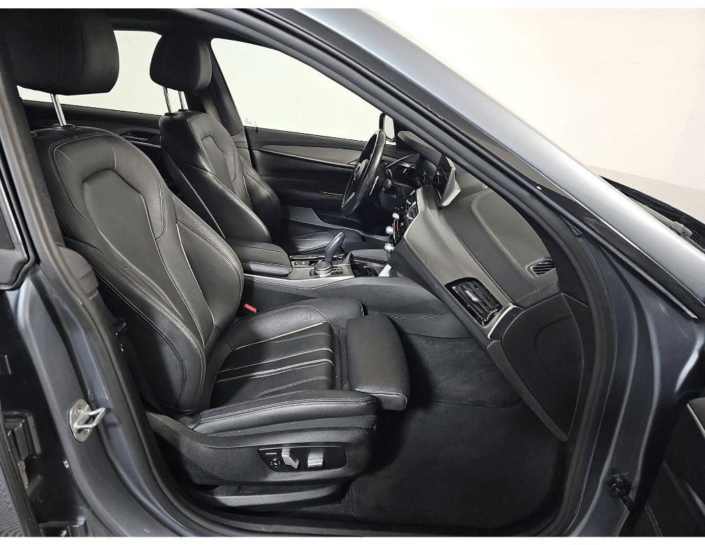 2019 BMW 6 Series 640 Gran Turismo i xDrive M Sport Package / Adaptive LED Headlights Portland OR