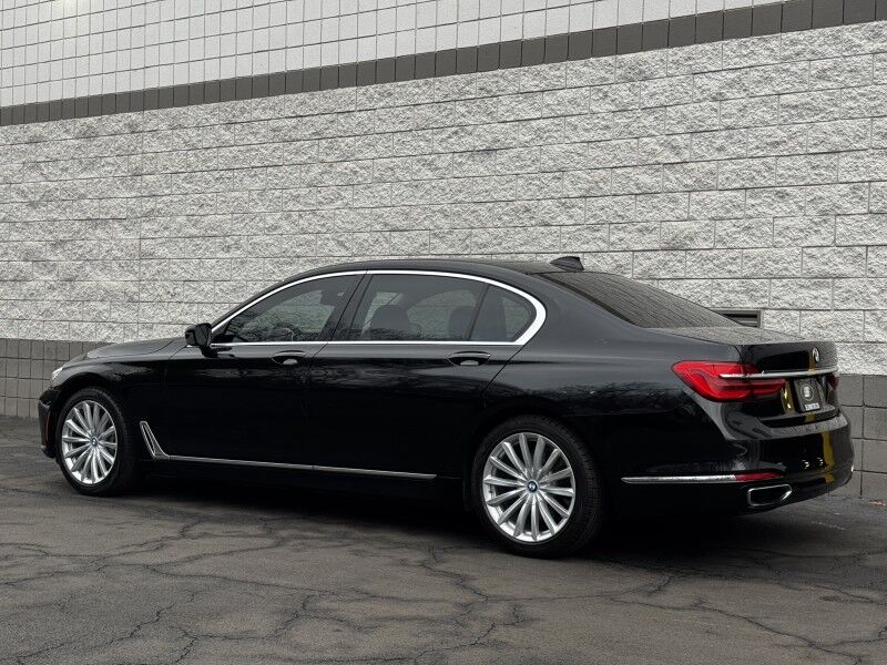 2019 BMW 740i 740i
