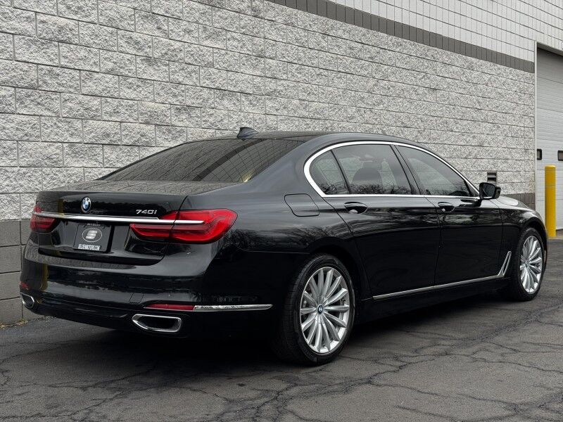 2019 BMW 740i 740i