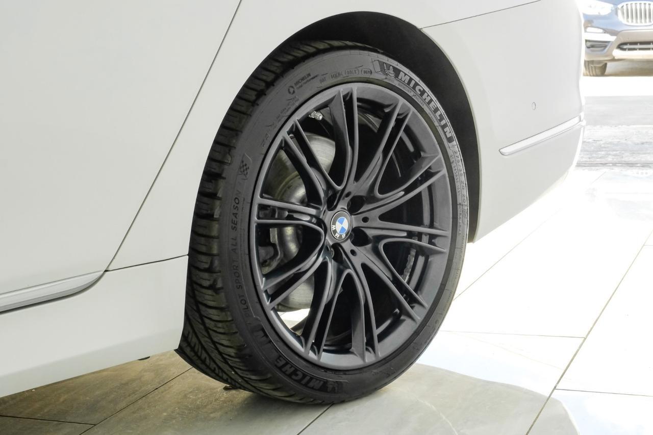 2019 BMW 740i HEADUP DISPLAY BLIND SPOT ASSIST HARMAN KARDON SOUND NAVIGATION Carrollton TX