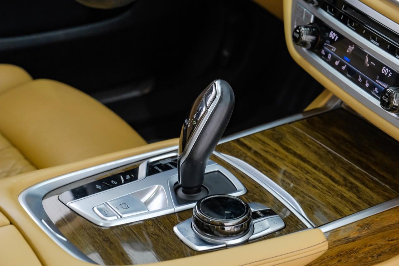 2019 BMW 740i HEADUP DISPLAY BLIND SPOT ASSIST HARMAN KARDON SOUND NAVIGATION Carrollton TX