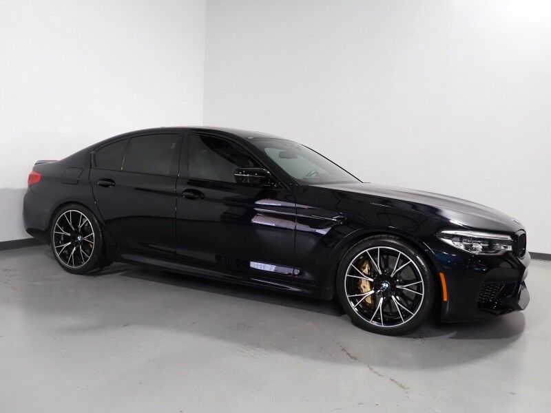 2019 BMW M5 Competition Sedan AWD *EXECUTIVE PKG, DRIVING ASSIST PLUS PKG, HEADS-UP DISPLAY, NAVIGATION, ADAPTIVE CRUISE, SAFETY ALERTS, 360 CAMERAS, LEATHER, CLIMATE/MASSAGE SEATS, HEATED STEERING, BOWERS & WILKINS, WIRELESS CHARGING