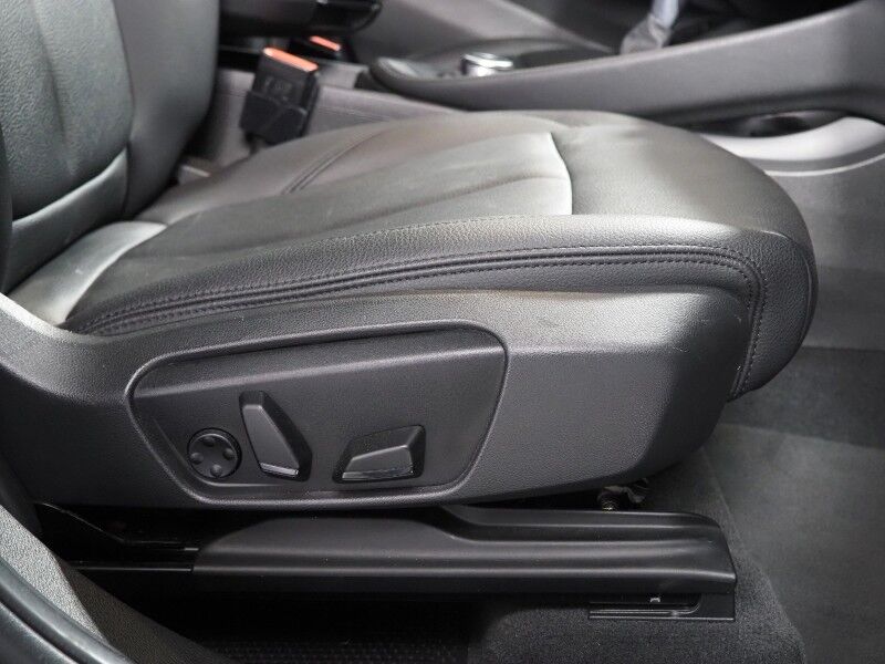 2019 BMW X1 xDrive28i AWD *NAVIGATION, SAFETY ALERTS, BACKUP-CAMERA, PANORAMA MOONROOF, HEATED SEATS/STEERING, COMFORT ACCESS, POWER LIFTGATE, 18 INCH ALLOYS, APPLE CARPLAY Round Rock TX