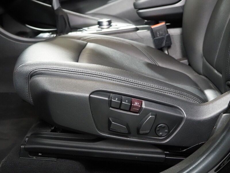 2019 BMW X1 xDrive28i AWD *NAVIGATION, SAFETY ALERTS, BACKUP-CAMERA, PANORAMA MOONROOF, HEATED SEATS/STEERING, COMFORT ACCESS, POWER LIFTGATE, 18 INCH ALLOYS, APPLE CARPLAY Round Rock TX