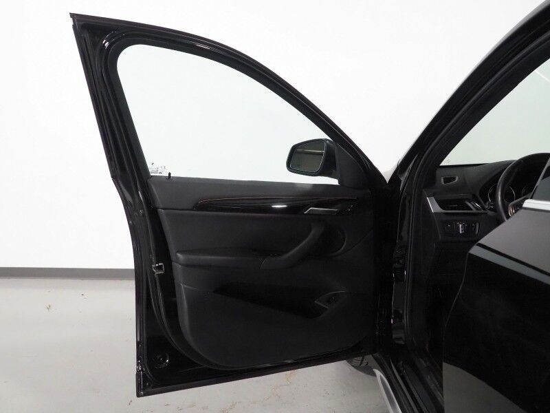 2019 BMW X1 xDrive28i AWD *NAVIGATION, SAFETY ALERTS, BACKUP-CAMERA, PANORAMA MOONROOF, HEATED SEATS/STEERING, COMFORT ACCESS, POWER LIFTGATE, 18 INCH ALLOYS, APPLE CARPLAY Round Rock TX