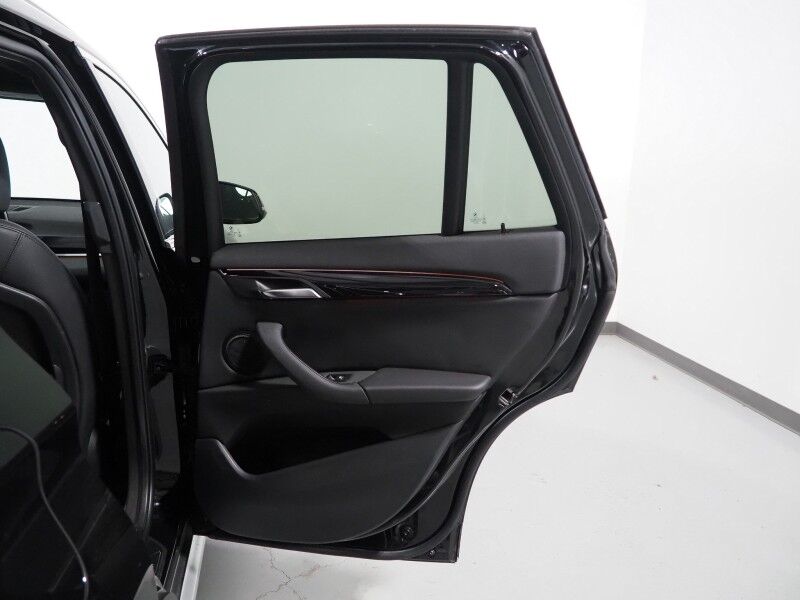 2019 BMW X1 xDrive28i AWD *NAVIGATION, SAFETY ALERTS, BACKUP-CAMERA, PANORAMA MOONROOF, HEATED SEATS/STEERING, COMFORT ACCESS, POWER LIFTGATE, 18 INCH ALLOYS, APPLE CARPLAY Round Rock TX