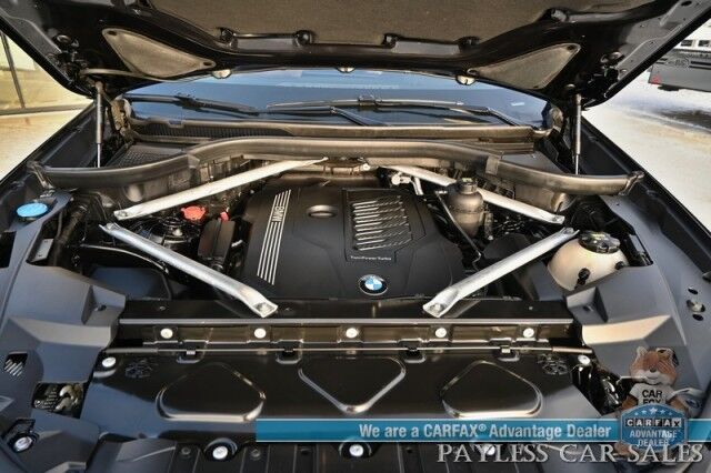 2019 BMW X5 X5 / AWD / AutoStart / Premium & Off Road Pkg / Power & Heated Leather Seats / Heated Steering Wheel / Panoramic Sunroof / NAV / HUD / Forward Collision & Blind Spot Alert / 26 MPG / Tow Pkg / 1-Owner Anchorage AK