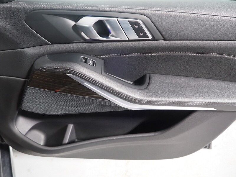 2019 BMW X5 xDrive40i AWD *HEADS-UP DISPLAY, NAVIGATION, SAFETY ALERTS, BACKUP-CAMERA, PANORAMA MOONROOF, LEATHER, HEATED SEATS, COMFORT ACCESS, REMOTE START, 20 INCH WHEELS, WIRELESS CHARGING Round Rock TX