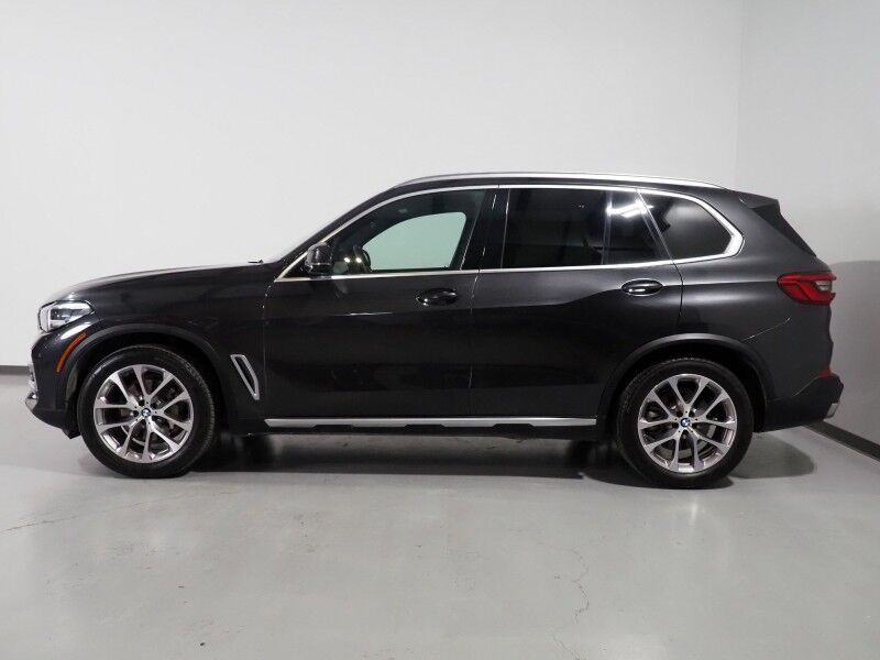 2019 BMW X5 xDrive40i AWD *HEADS-UP DISPLAY, NAVIGATION, SAFETY ALERTS, BACKUP-CAMERA, PANORAMA MOONROOF, LEATHER, HEATED SEATS, COMFORT ACCESS, REMOTE START, 20 INCH WHEELS, WIRELESS CHARGING Round Rock TX