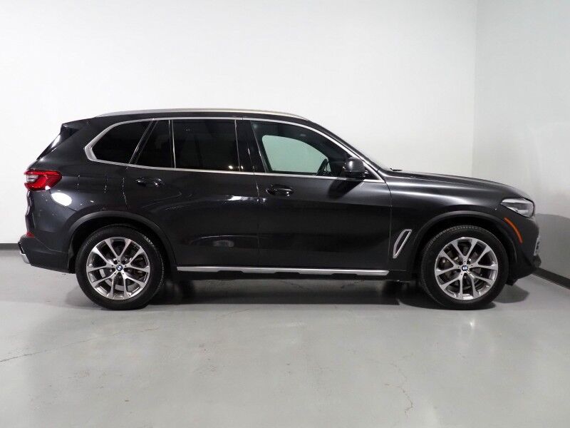 2019 BMW X5 xDrive40i AWD *HEADS-UP DISPLAY, NAVIGATION, SAFETY ALERTS, BACKUP-CAMERA, PANORAMA MOONROOF, LEATHER, HEATED SEATS, COMFORT ACCESS, REMOTE START, 20 INCH WHEELS, WIRELESS CHARGING Round Rock TX