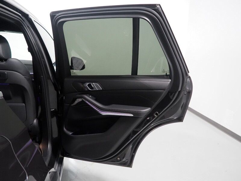 2019 BMW X5 xDrive40i AWD *HEADS-UP DISPLAY, NAVIGATION, SAFETY ALERTS, BACKUP-CAMERA, PANORAMA MOONROOF, LEATHER, HEATED SEATS, COMFORT ACCESS, REMOTE START, 20 INCH WHEELS, WIRELESS CHARGING Round Rock TX