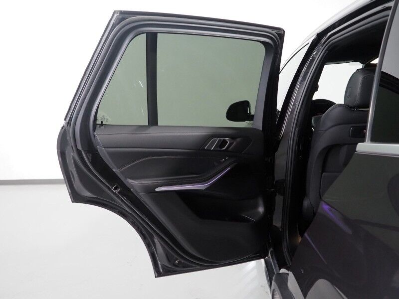 2019 BMW X5 xDrive40i AWD *HEADS-UP DISPLAY, NAVIGATION, SAFETY ALERTS, BACKUP-CAMERA, PANORAMA MOONROOF, LEATHER, HEATED SEATS, COMFORT ACCESS, REMOTE START, 20 INCH WHEELS, WIRELESS CHARGING Round Rock TX