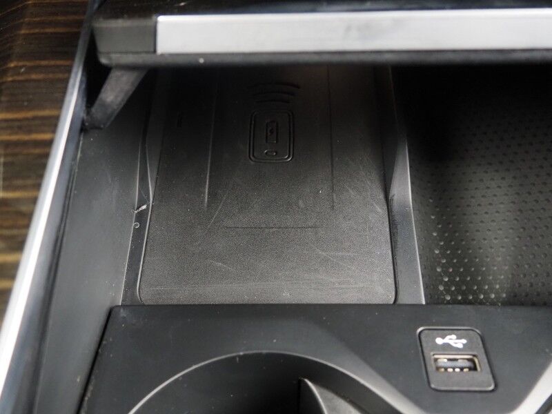 2019 BMW X5 xDrive40i AWD *HEADS-UP DISPLAY, NAVIGATION, SAFETY ALERTS, BACKUP-CAMERA, PANORAMA MOONROOF, LEATHER, HEATED SEATS, COMFORT ACCESS, REMOTE START, 20 INCH WHEELS, WIRELESS CHARGING Round Rock TX