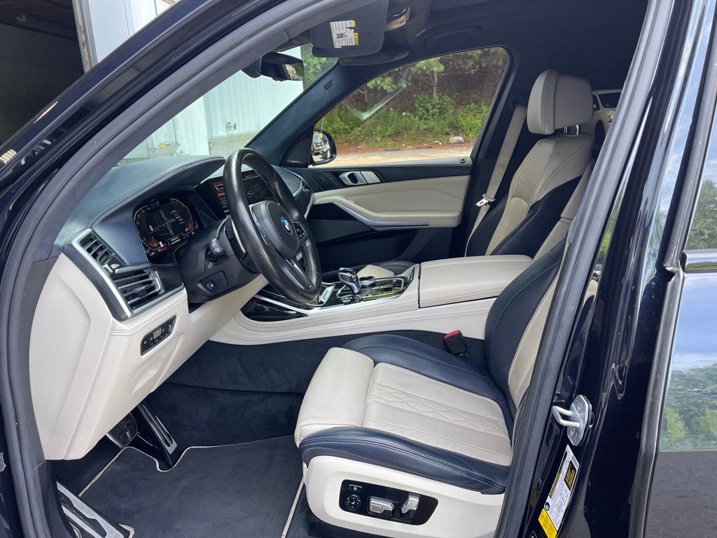 2019 BMW X7 xDrive40i Orange MA
