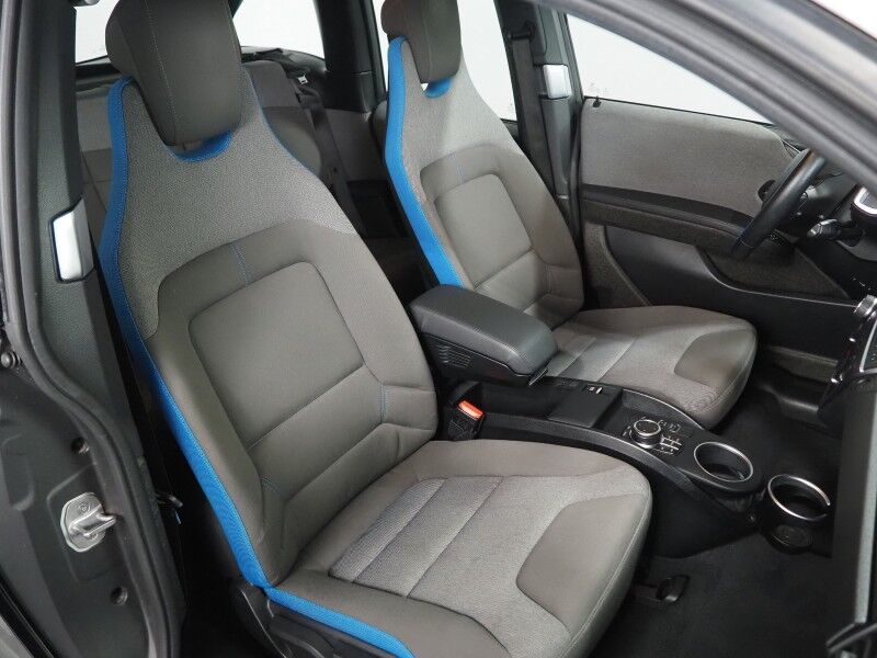 2019 BMW i3 120 Ah Deka World *NAVIGATION, BACKUP-CAMERA, PARK DISTANCE CONTROL, HEATED SEATS, COMFORT ACCESS, 19 INCH WHEELS, BLUETOOTH PHONE & AUDIO, APPLE CARPLAY