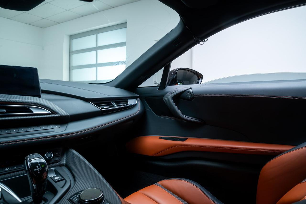 2019 BMW i8 Icon LED Laserlight / Tera World Copper / Harman/K Portland OR