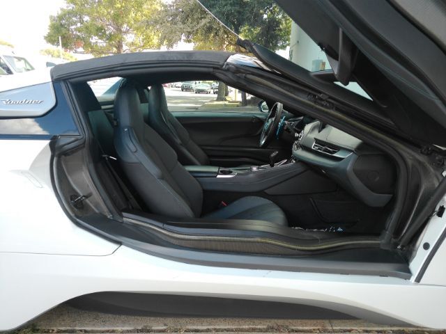 2019 BMW i8 PURE IMPULSE CONVERTIBLE Plano TX